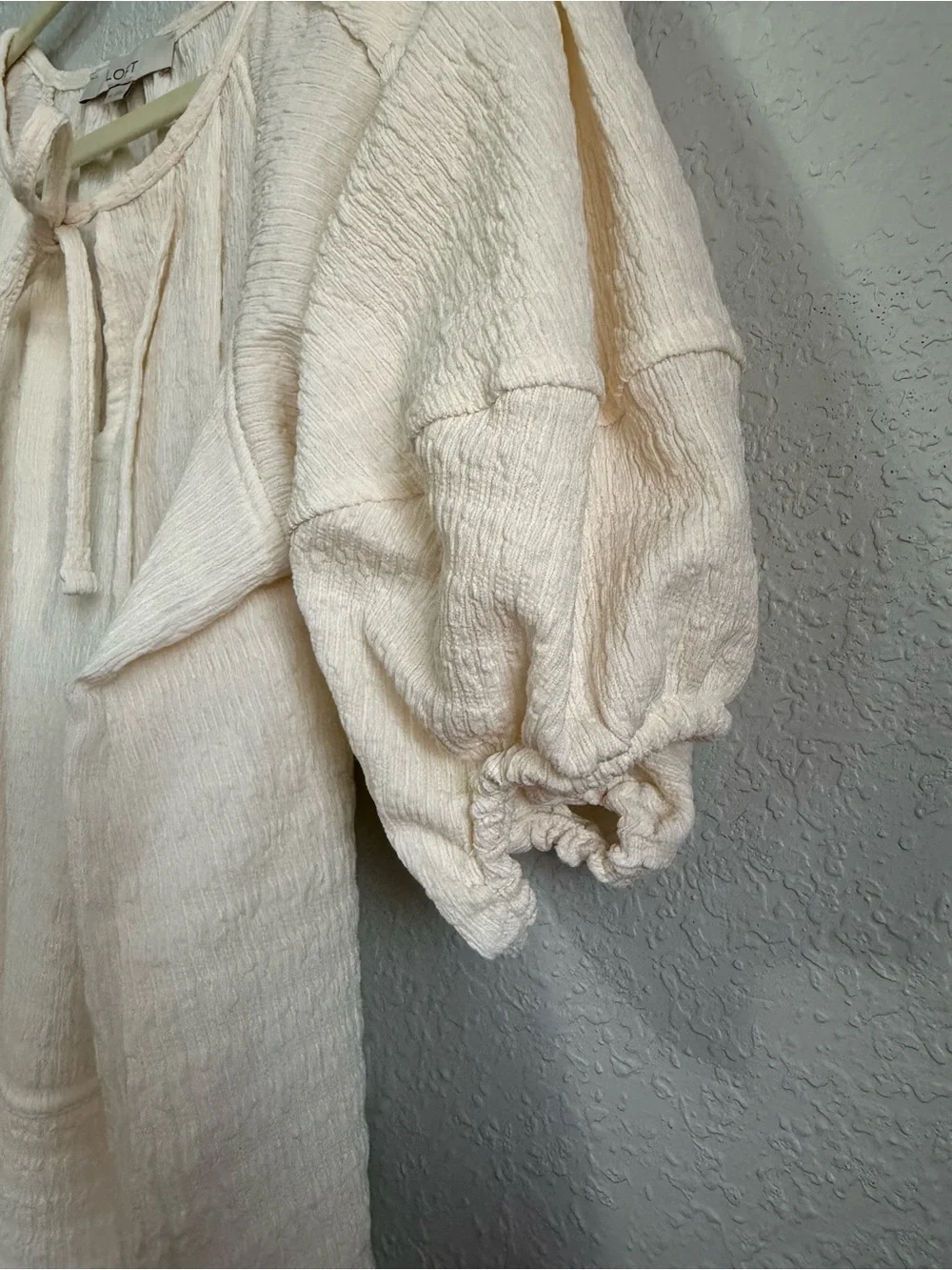 LOFT Pale Cream Tie-Neck Puff Sleeve Blouse